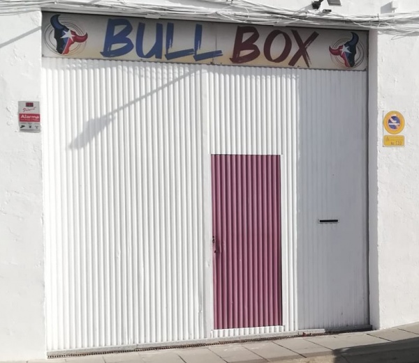 BULL BOX NAVALCARNERO