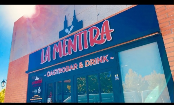 LA MENTIRA GASTROBAR + DRINKS